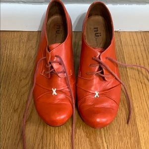 Adorable BRIGHT red women’s ankle boots